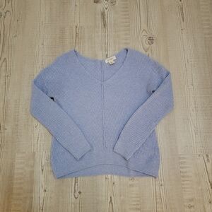 Jessica Simpson V-Neck Sweater in Soft Blue